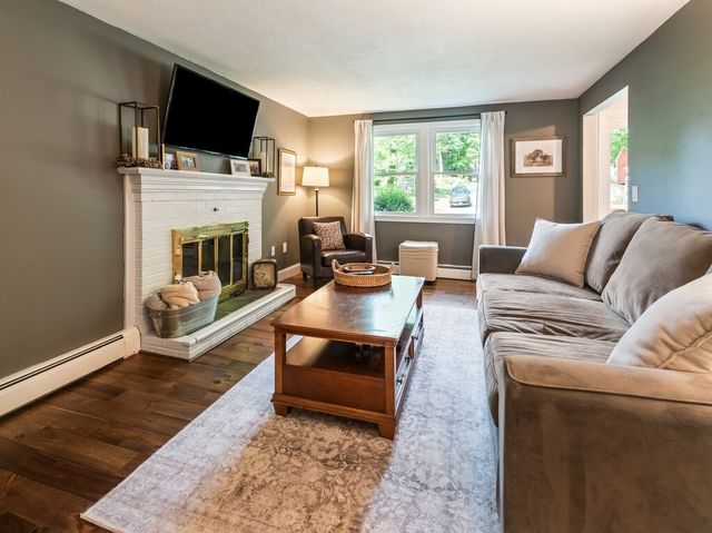 6 Berkley Rd, Milford, MA 01757