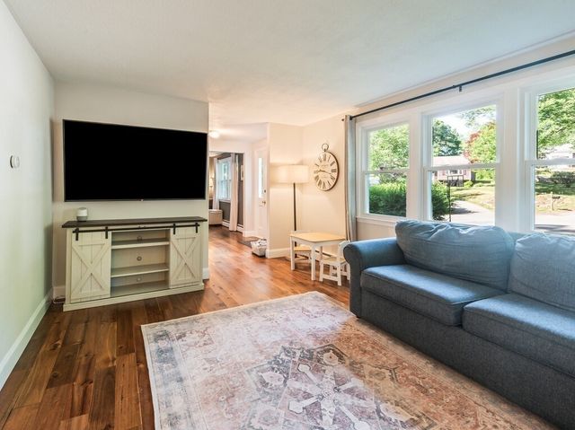 6 Berkley Rd, Milford, MA 01757
