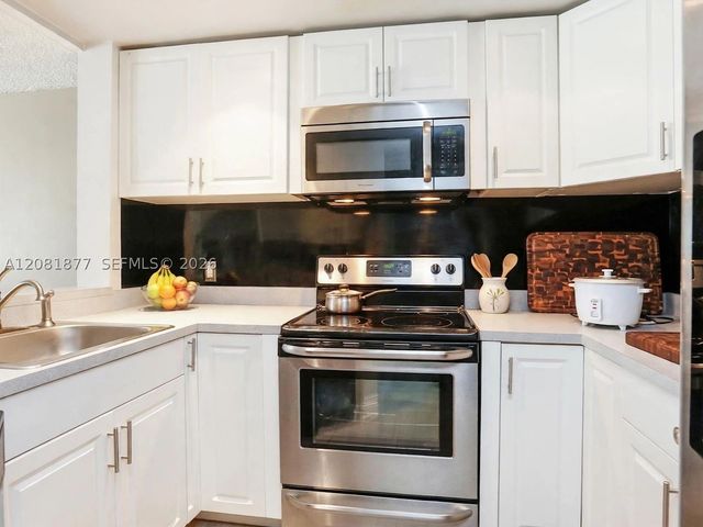 5200 NW 31st Ave 153, Fort Lauderdale, FL 33309