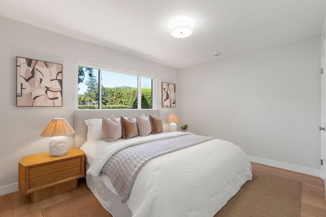 117 Hollycrest Drive, Los Gatos, CA 95032
