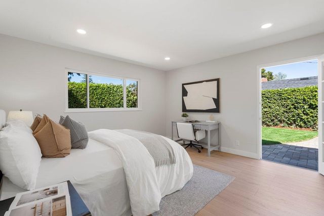 117 Hollycrest Drive, Los Gatos, CA 95032