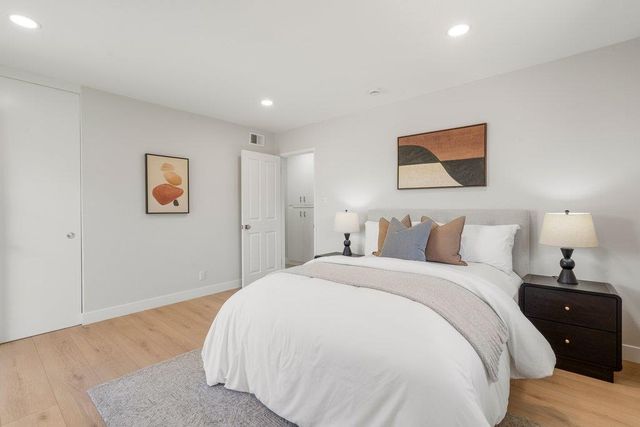 117 Hollycrest Drive, Los Gatos, CA 95032