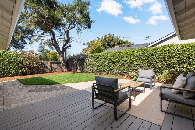 117 Hollycrest Drive, Los Gatos, CA 95032