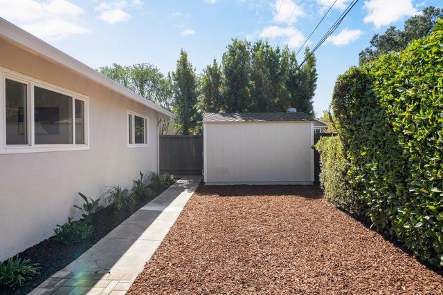 117 Hollycrest Drive, Los Gatos, CA 95032
