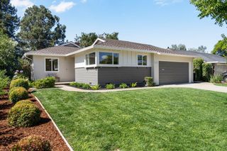 117 Hollycrest Drive, Los Gatos, CA 95032