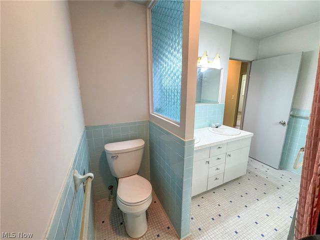 1050 Park Circle, Girard, OH 44420