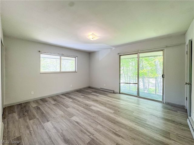 1050 Park Circle, Girard, OH 44420