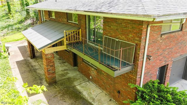 1050 Park Circle, Girard, OH 44420
