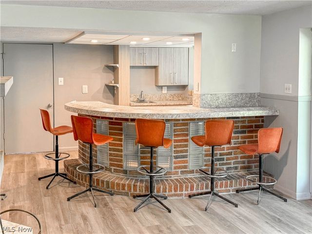 1050 Park Circle, Girard, OH 44420
