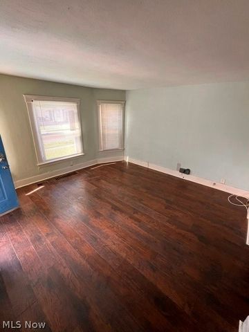 742 Lakeside Avenue, Lorain, OH 44052