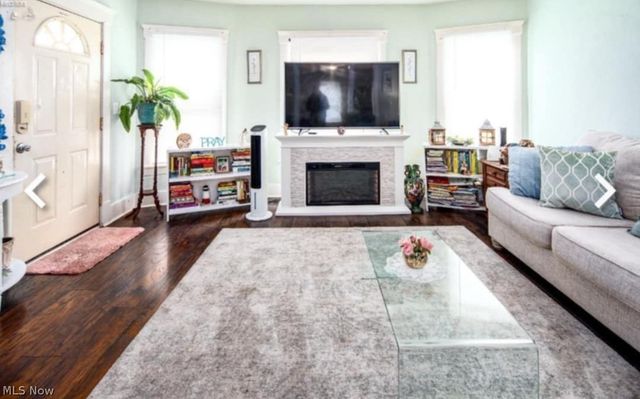 742 Lakeside Avenue, Lorain, OH 44052
