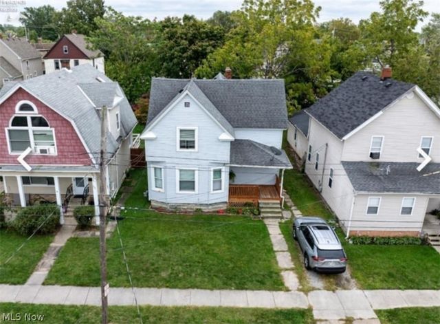 742 Lakeside Avenue, Lorain, OH 44052