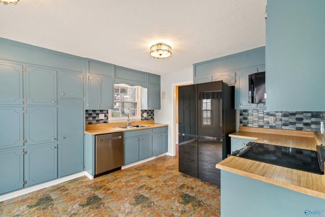 1008 Vicksburg Lane SE, Huntsville, AL 35803