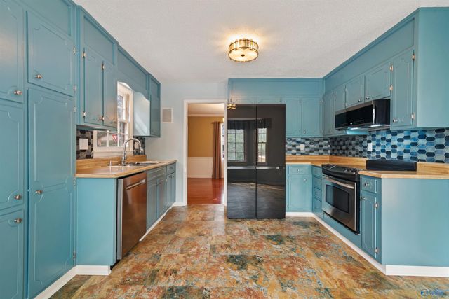 1008 Vicksburg Lane SE, Huntsville, AL 35803