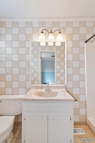 1008 Vicksburg Lane SE, Huntsville, AL 35803