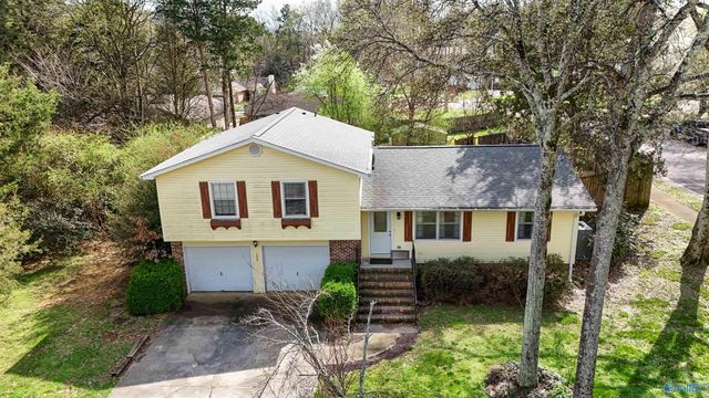 1008 Vicksburg Lane SE, Huntsville, AL 35803