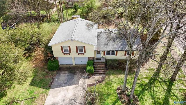 1008 Vicksburg Lane SE, Huntsville, AL 35803