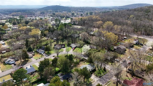 1008 Vicksburg Lane SE, Huntsville, AL 35803