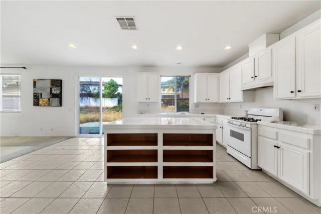 31824 Palm Vista Court, Menifee, CA 92584