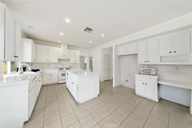 31824 Palm Vista Court, Menifee, CA 92584