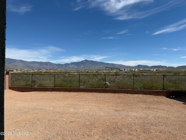 8231 S Charles Young Way, Vail, AZ 85641