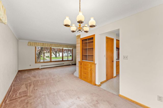 202 Ash Street W, South Saint Paul, MN 55075