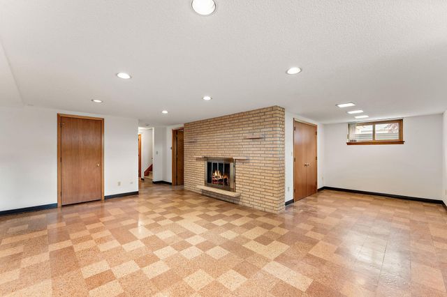 202 Ash Street W, South Saint Paul, MN 55075