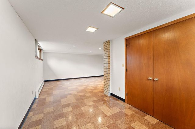 202 Ash Street W, South Saint Paul, MN 55075