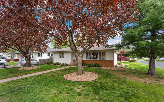 202 Ash Street W, South Saint Paul, MN 55075