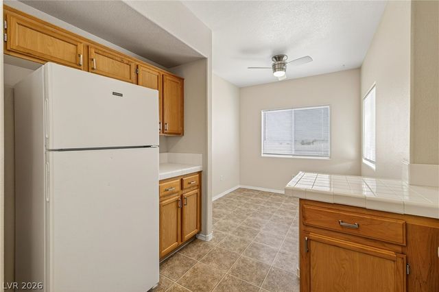 1050 East Cactus Avenue 2087, Las Vegas, NV 89183