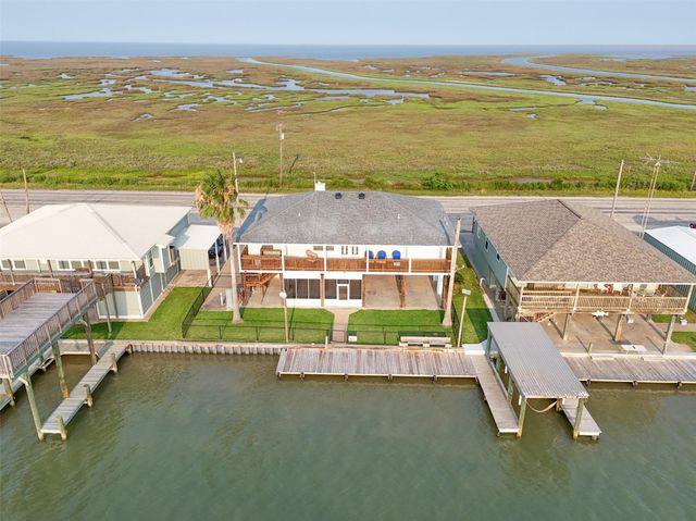 3190 Fm-2031, Matagorda, TX 77457