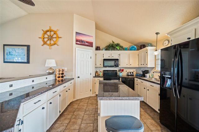 3190 Fm-2031, Matagorda, TX 77457