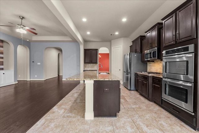 730 Marbrook Saddle Lane, League City, TX 77573