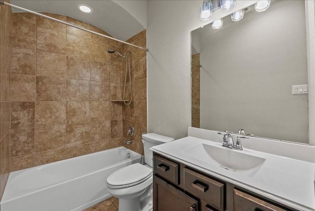 730 Marbrook Saddle Lane, League City, TX 77573