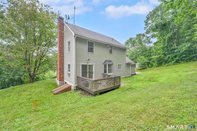 259 Wimbledon Gate North, Torrington, CT 06790