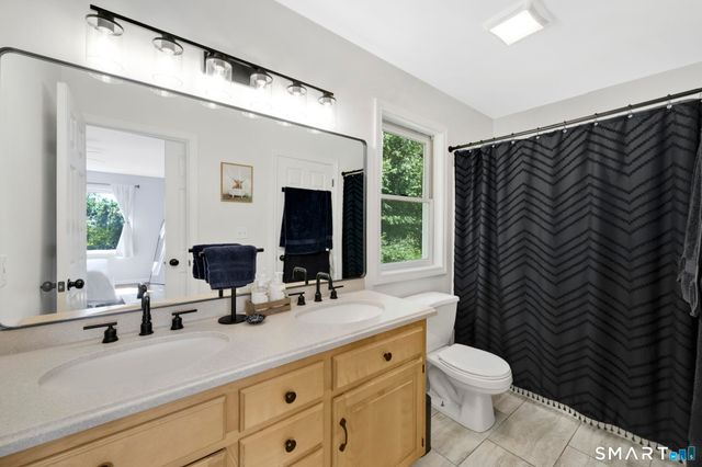259 Wimbledon Gate North, Torrington, CT 06790
