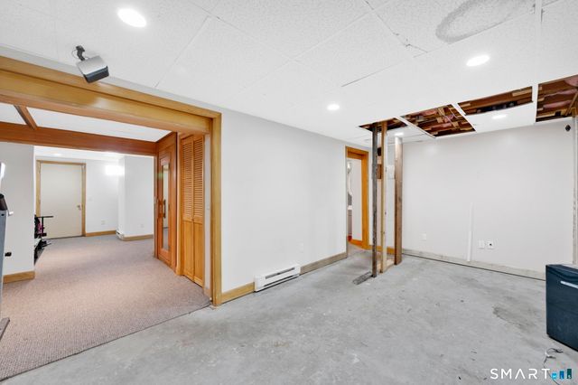 259 Wimbledon Gate North, Torrington, CT 06790