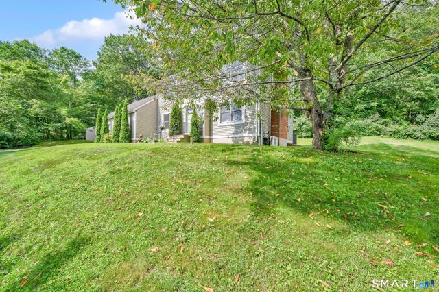 259 Wimbledon Gate North, Torrington, CT 06790