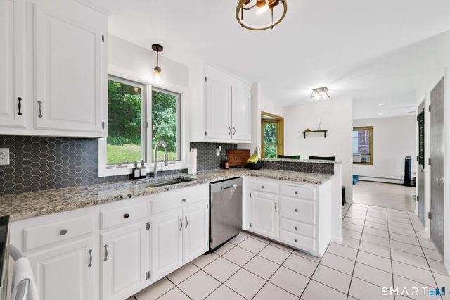 259 Wimbledon Gate North, Torrington, CT 06790