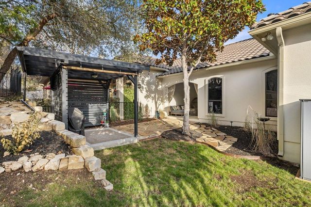 502 Hummingbird LN 1, Austin, TX 78734