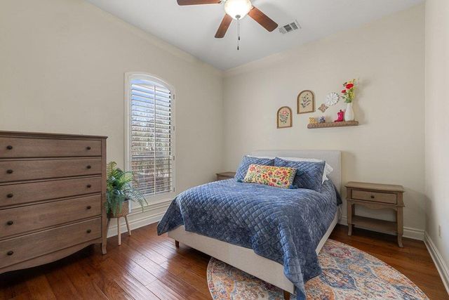 502 Hummingbird LN 1, Austin, TX 78734