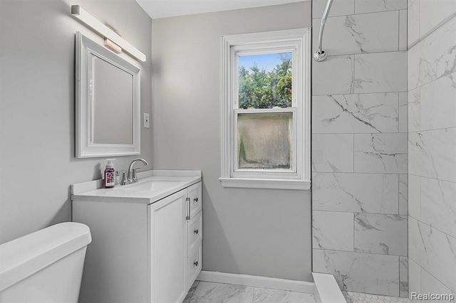 77 Huron Avenue, Mount Clemens, MI 48043
