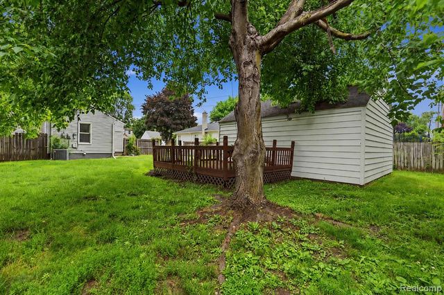 77 Huron Avenue, Mount Clemens, MI 48043