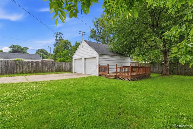 77 Huron Avenue, Mount Clemens, MI 48043