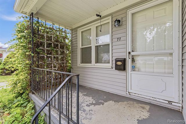77 Huron Avenue, Mount Clemens, MI 48043