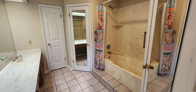 6A Londonderry Cir Street, Wynne, AR 72396