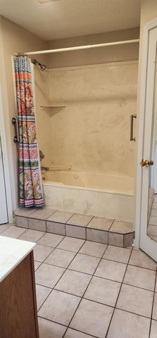 6A Londonderry Cir Street, Wynne, AR 72396