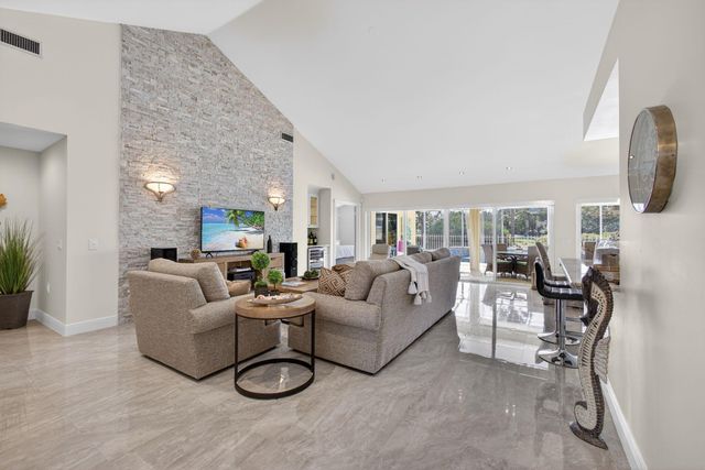 2294 Saratoga Bay Drive, West Palm Beach, FL 33409