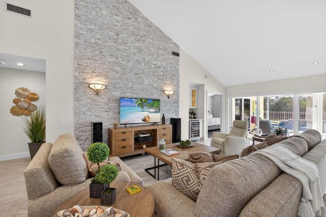 2294 Saratoga Bay Drive, West Palm Beach, FL 33409