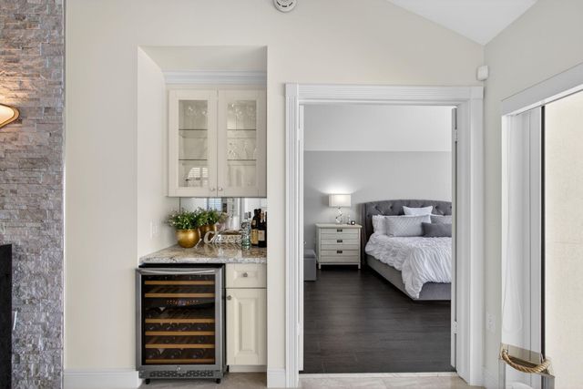 2294 Saratoga Bay Drive, West Palm Beach, FL 33409